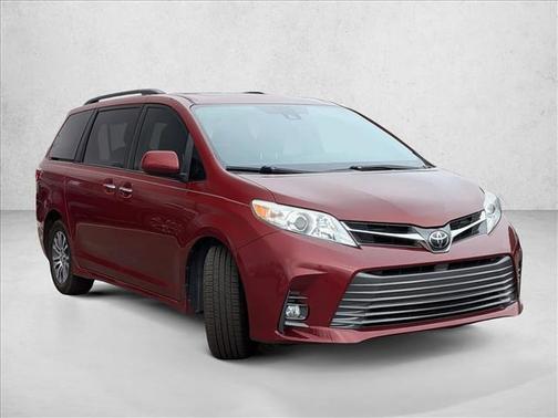 2018 Toyota Sienna XLE Premium