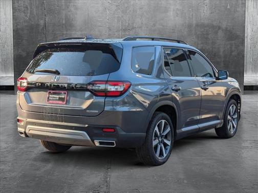 2025 Honda Pilot Touring 8-Passenger