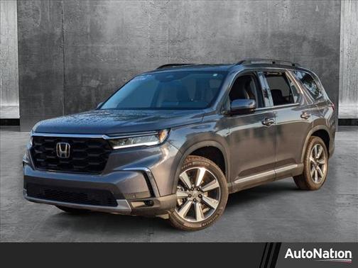 2025 Honda Pilot Touring 8-Passenger