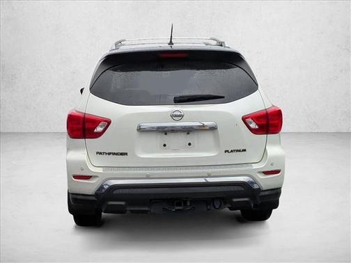 2017 Nissan Pathfinder Platinum