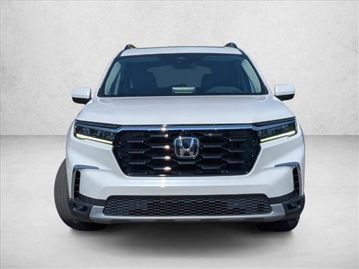 Platinum White Pearl 2023 Honda Pilot AWD Elite