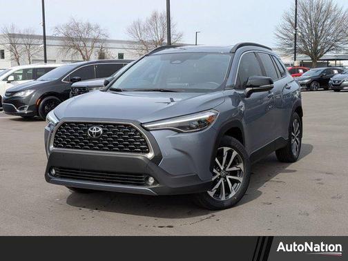 2025 Toyota Corolla Cross XLE