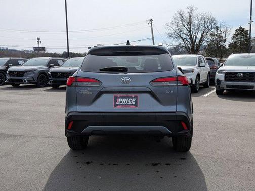 2025 Toyota Corolla Cross XLE