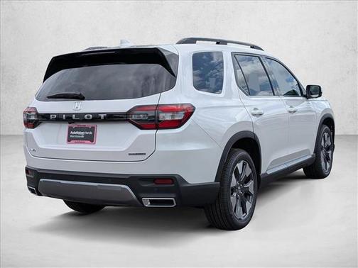 Platinum White Pearl 2026 Honda Pilot Touring 8-Passenger