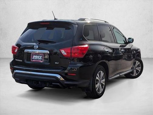 2018 Nissan Pathfinder SV