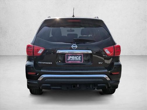 2018 Nissan Pathfinder SV