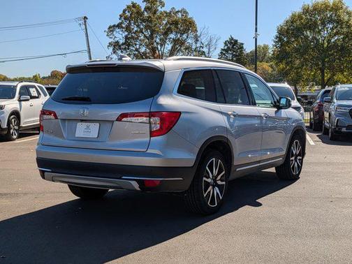 2019 Honda Pilot Touring 8-Passenger