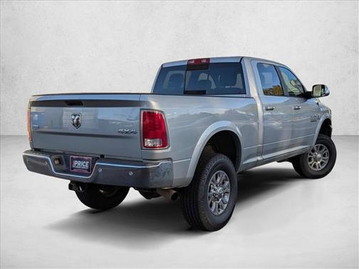 2017 RAM 2500 Laramie Crew Cab 4x4 6'4' Box