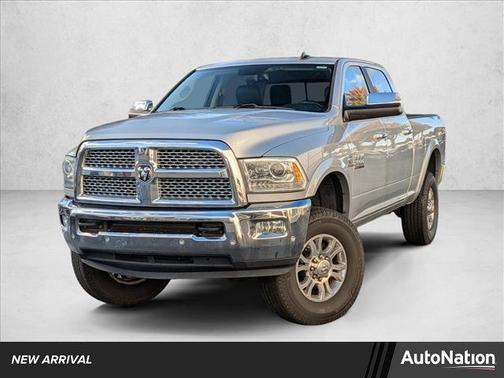 2017 RAM 2500 Laramie Crew Cab 4x4 6'4' Box