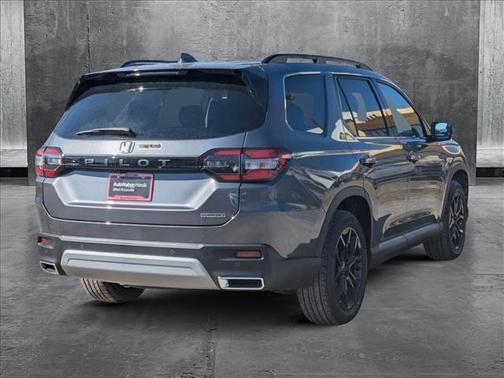 2025 Honda Pilot Touring 8-Passenger