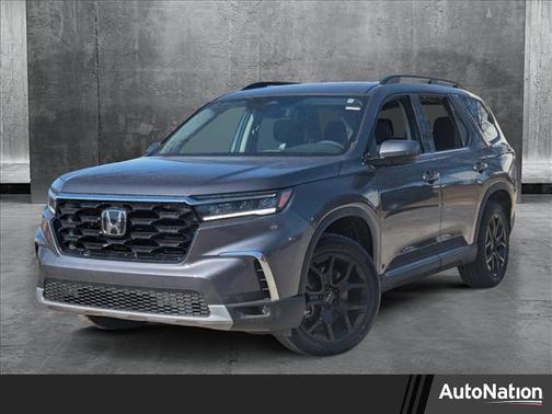2025 Honda Pilot Touring 8-Passenger
