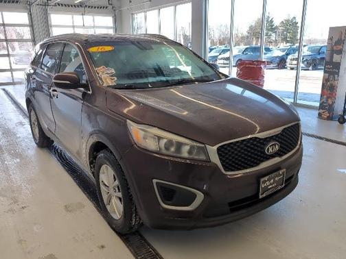 2016 Kia Sorento LX