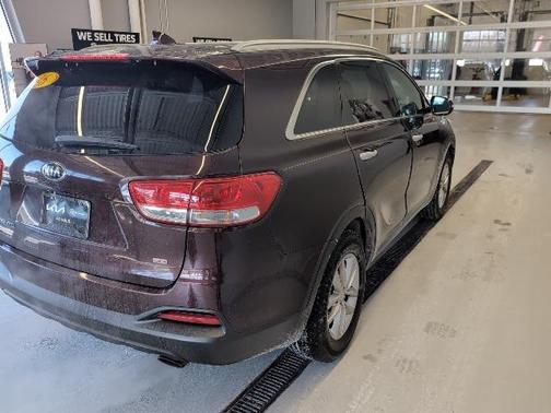 2016 Kia Sorento LX