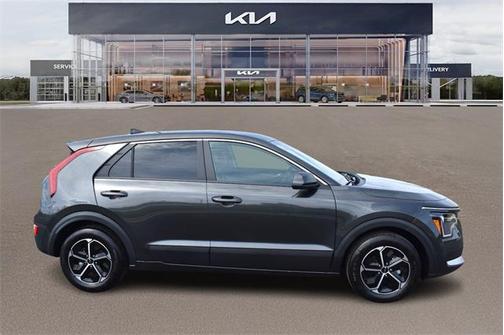 2025 Kia Niro LX