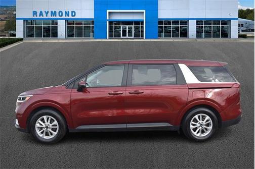 2024 Kia Carnival LX