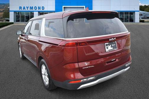 2024 Kia Carnival LX