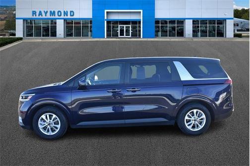 2023 Kia Carnival LX