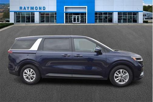 2023 Kia Carnival LX