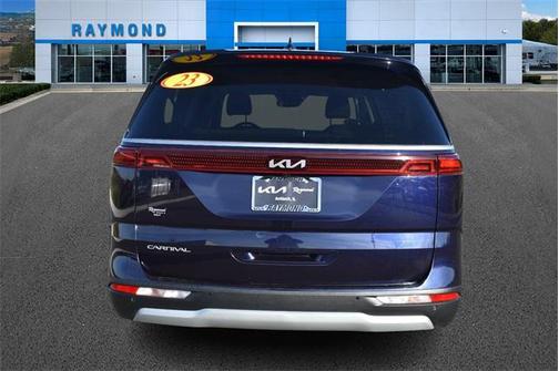 2023 Kia Carnival LX