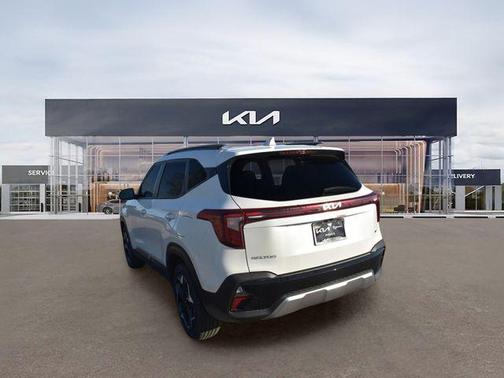 Snow White Pearl 2026 Kia Seltos S