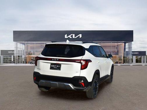 Snow White Pearl 2026 Kia Seltos S
