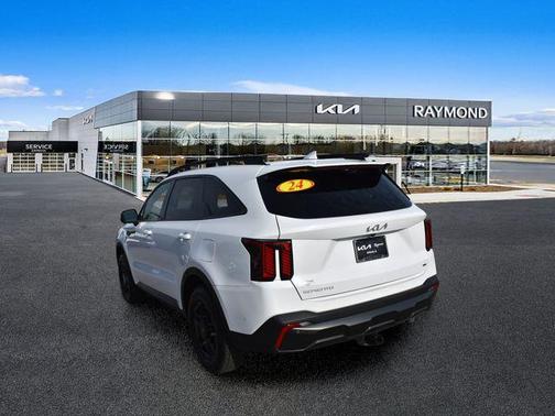 Glacial White Pearl 2024 Kia Sorento SX