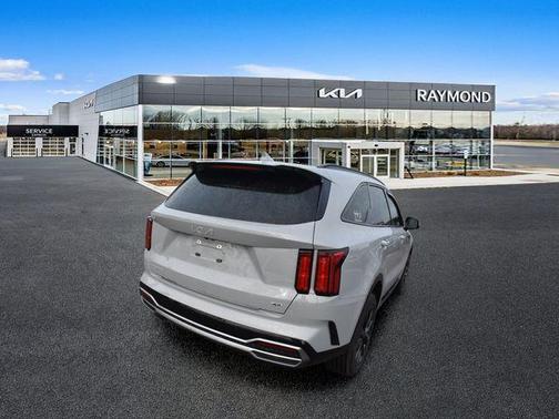 Wolf Gray 2023 Kia Sorento SX