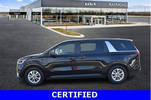 2023 Kia Carnival LX