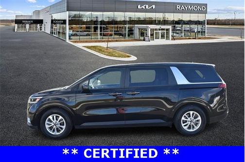 2023 Kia Carnival LX