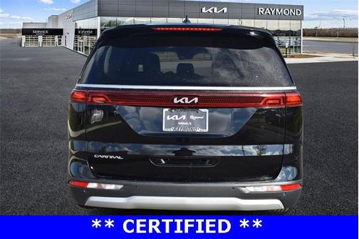 2023 Kia Carnival LX