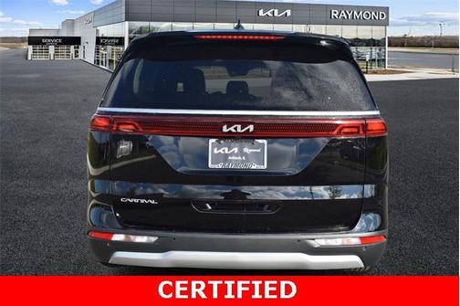 2023 Kia Carnival LX