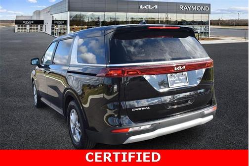 2023 Kia Carnival LX