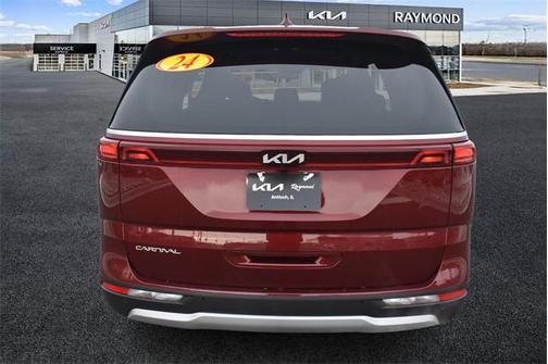 2024 Kia Carnival LX