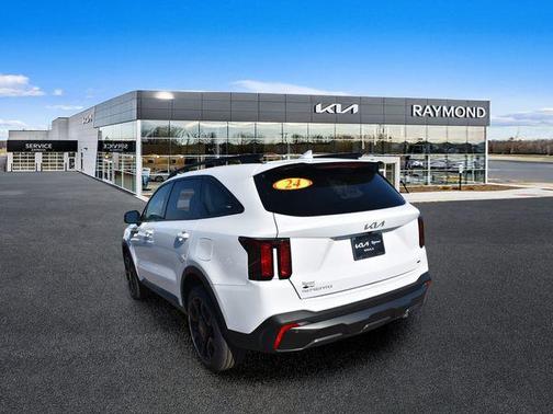 Glacial White Pearl 2024 Kia Sorento EX