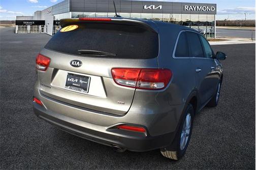 2017 Kia Sorento L