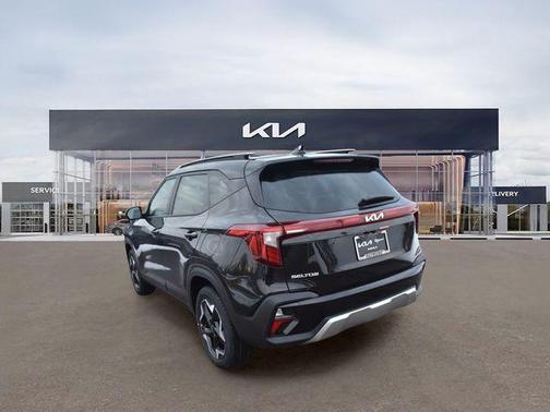 Fusion Black 2026 Kia Seltos S