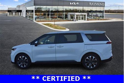 2024 Kia Carnival EX