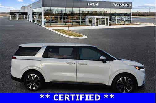 2024 Kia Carnival EX