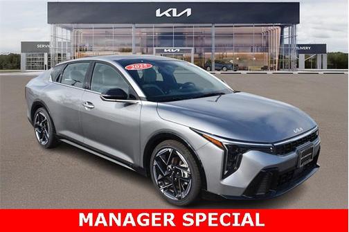 2025 Kia K4 GT Line