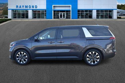 2024 Kia Carnival EX