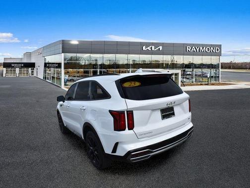 Glacial White Pearl 2023 Kia Sorento SX