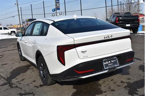 2026 Kia K4 LXS