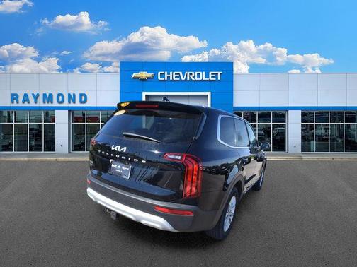 Ebony Black 2022 Kia Telluride LX