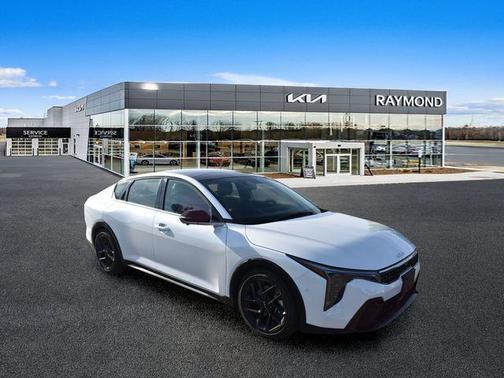 Snow White Pearl 2025 Kia K4 GT-Line Turbo