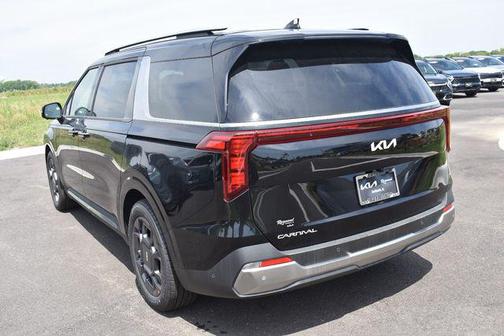 2026 Kia Carnival SX