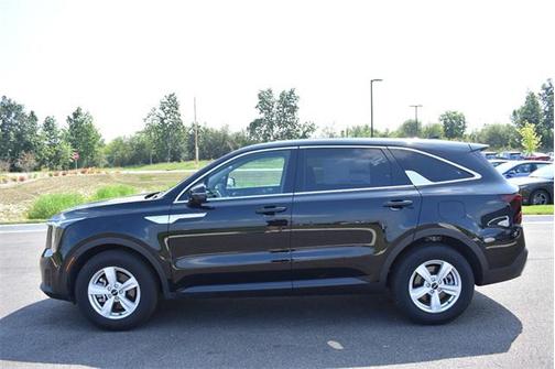 2025 Kia Sorento LX