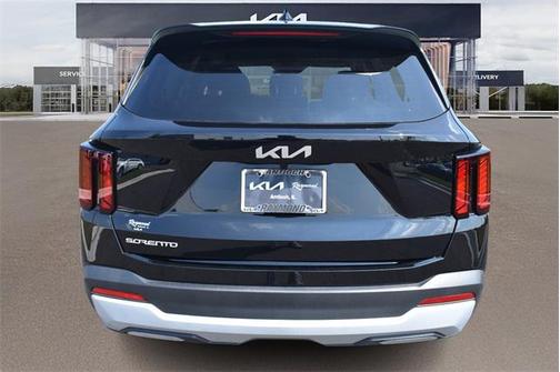 2025 Kia Sorento LX