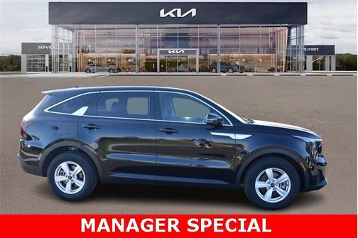 2025 Kia Sorento LX