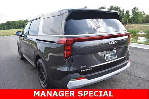 2025 Kia Carnival LX