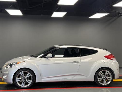 2016 Hyundai Veloster Base